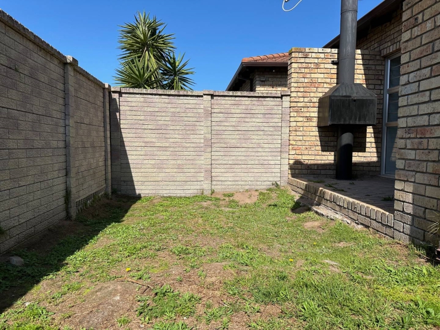 To Let 2 Bedroom Property for Rent in Walmer Heights Eastern Cape
